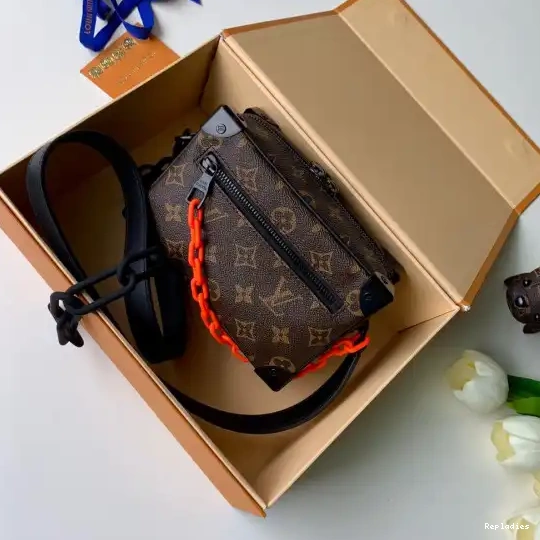 Rep ladies VUITTON SOFT LOUIS TRUNK MINI 0520